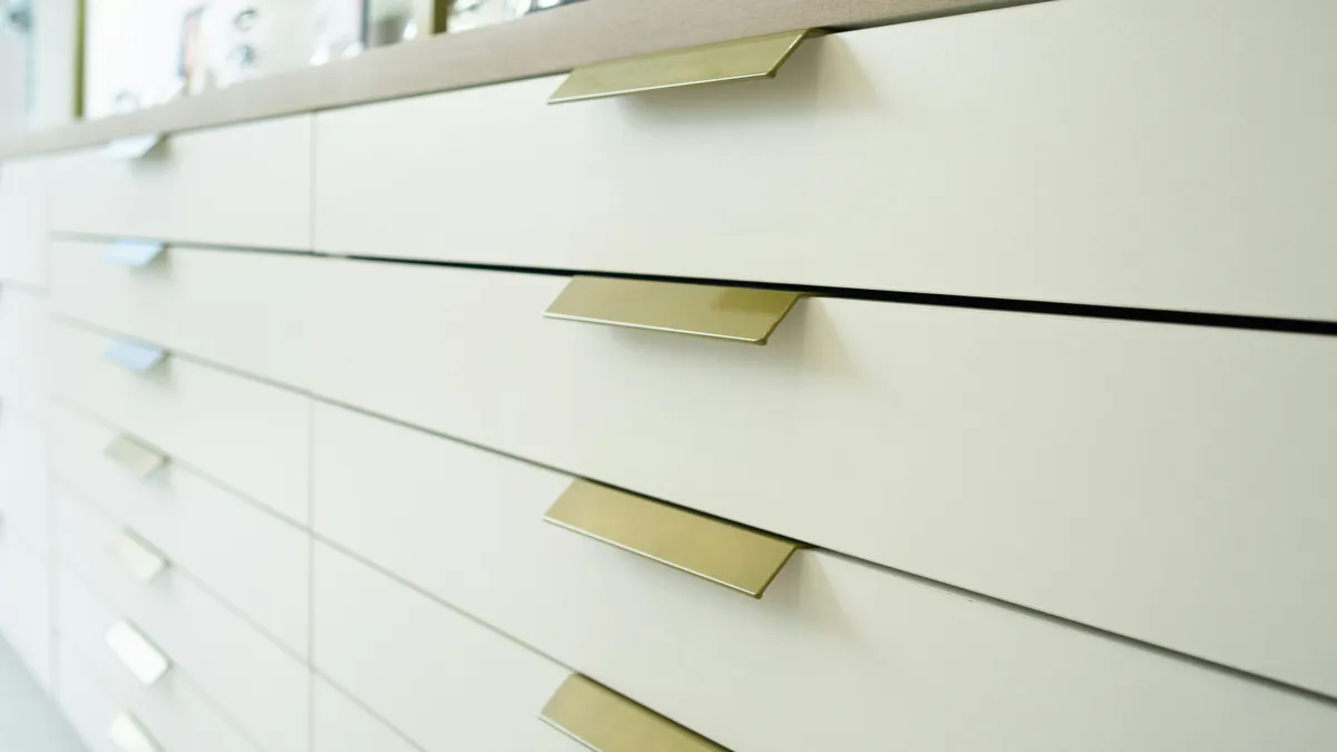 Metal Drawer Systems for Custom Cabinets & Kitchen Storage