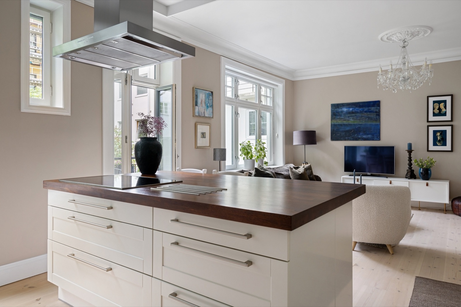 Custom Kitchen Islands with Wood, Granite, and Quartz Tops: Free Quotes