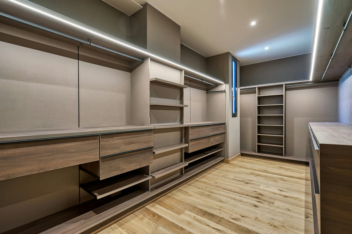 Custom Closet Systems: Walk-In Closets, Organizers & Shelving Built to Fit